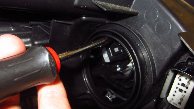 Ford-EcoSport-Headlight-Bulbs-Replacement-Guide-022