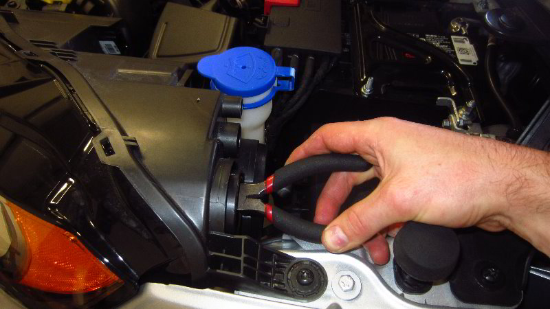 Ford-EcoSport-Headlight-Bulbs-Replacement-Guide-033