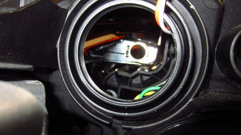 Ford-EcoSport-Headlight-Bulbs-Replacement-Guide-036