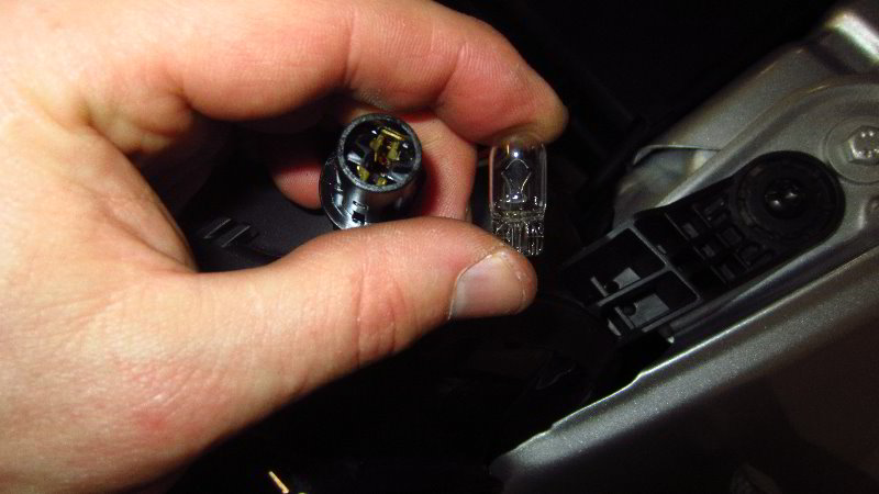 Ford-EcoSport-Headlight-Bulbs-Replacement-Guide-037