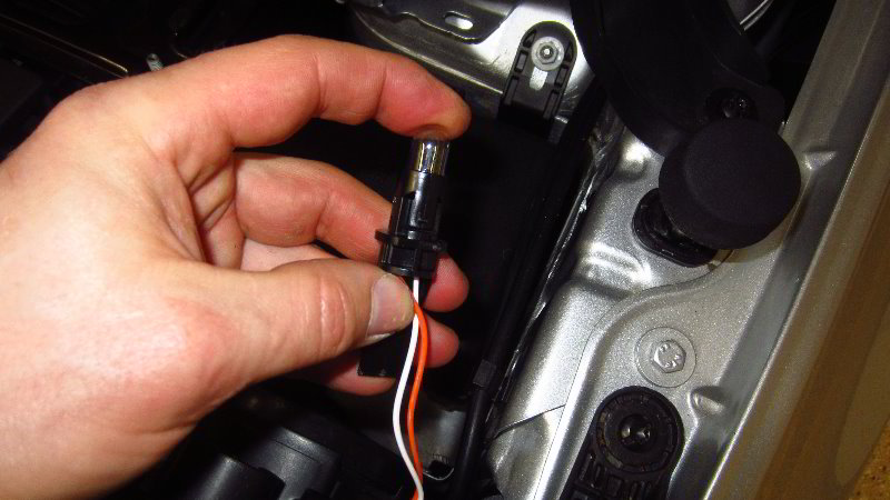 Ford-EcoSport-Headlight-Bulbs-Replacement-Guide-038