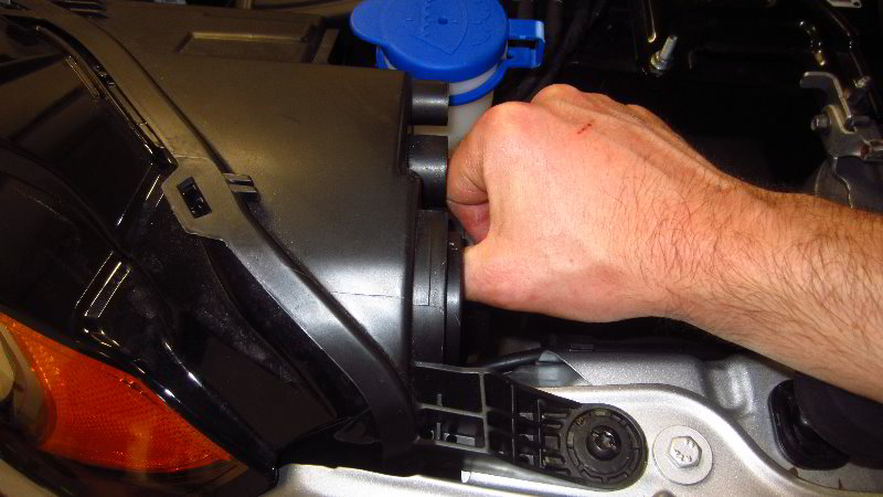 Ford-EcoSport-Headlight-Bulbs-Replacement-Guide-040