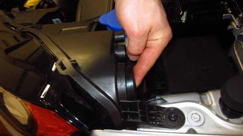 Ford-EcoSport-Headlight-Bulbs-Replacement-Guide-041