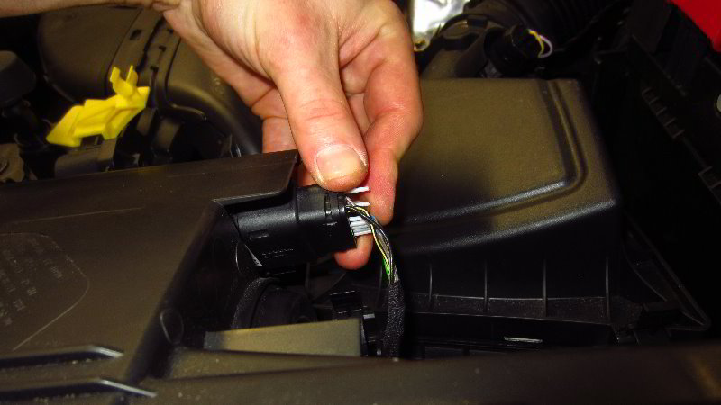 Ford-EcoSport-Headlight-Bulbs-Replacement-Guide-043