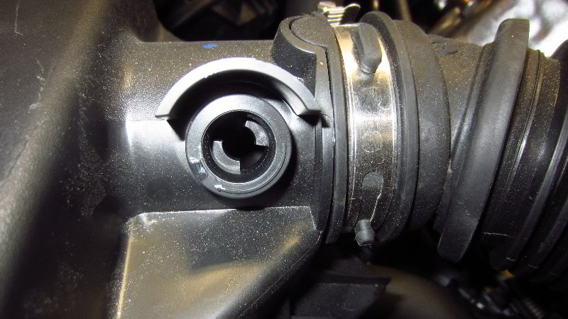 Ford-EcoSport-Intake-Air-Temperature-Sensor-Replacement-Guide-009