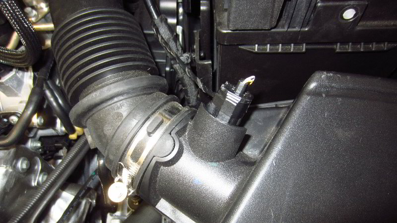 Ford-EcoSport-Intake-Air-Temperature-Sensor-Replacement-Guide-016