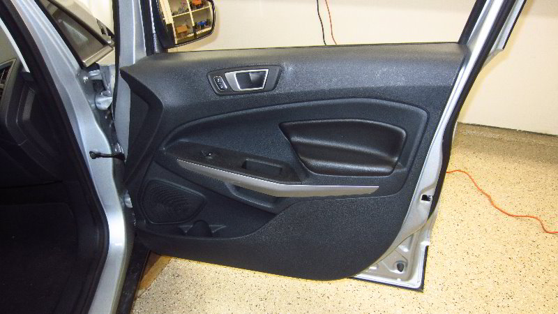 Ford-EcoSport-Interior-Door-Panel-Removal-Guide-001