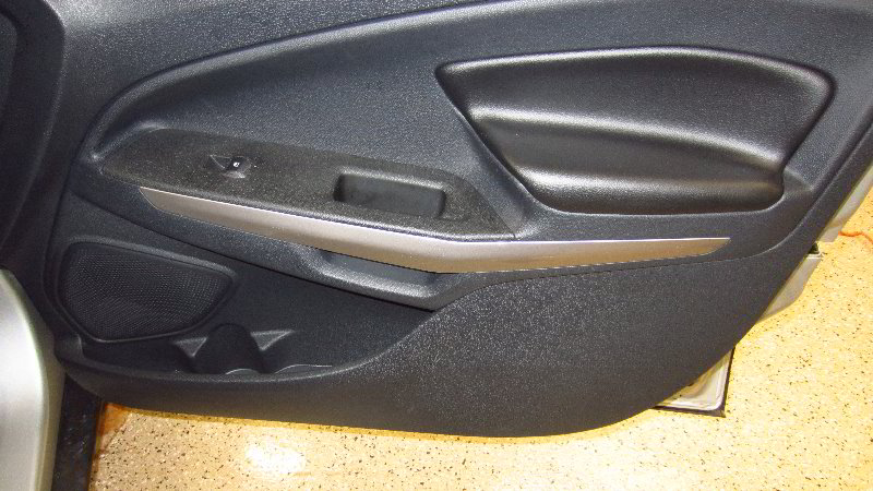 Ford-EcoSport-Interior-Door-Panel-Removal-Guide-002