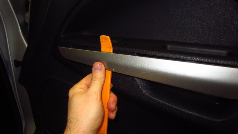Ford-EcoSport-Interior-Door-Panel-Removal-Guide-004
