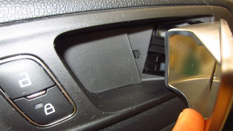 Ford-EcoSport-Interior-Door-Panel-Removal-Guide-006