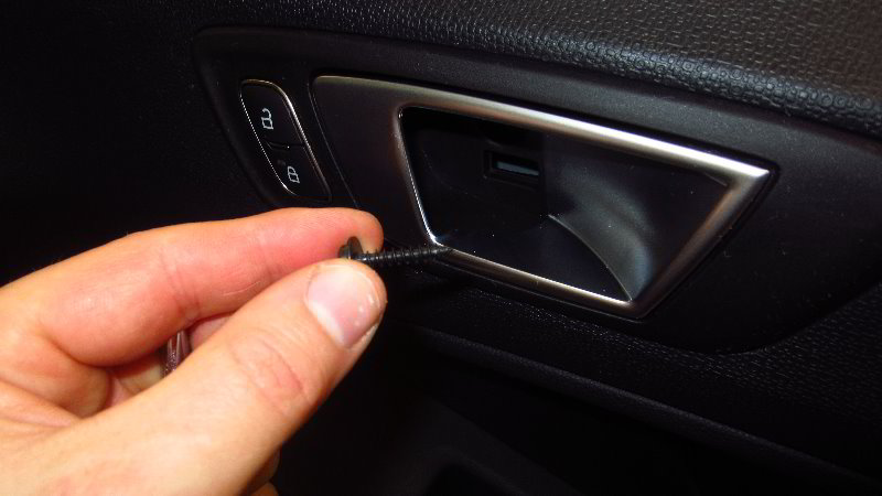 Ford-EcoSport-Interior-Door-Panel-Removal-Guide-010