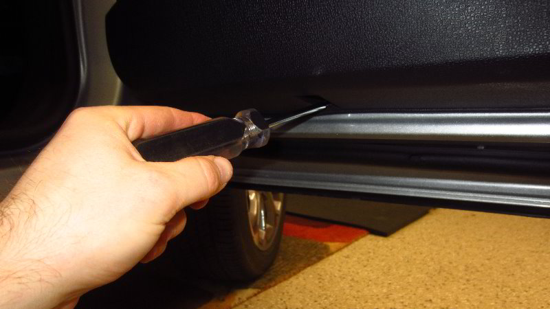 Ford-EcoSport-Interior-Door-Panel-Removal-Guide-015