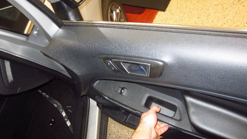 Ford-EcoSport-Interior-Door-Panel-Removal-Guide-021