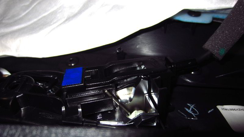 Ford-EcoSport-Interior-Door-Panel-Removal-Guide-022