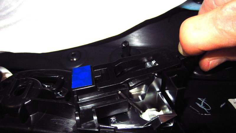 Ford-EcoSport-Interior-Door-Panel-Removal-Guide-024