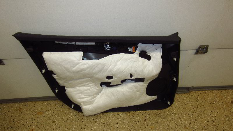 Ford-EcoSport-Interior-Door-Panel-Removal-Guide-032
