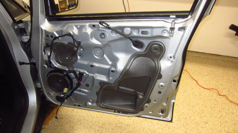 Ford-EcoSport-Interior-Door-Panel-Removal-Guide-033