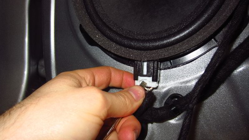 Ford-EcoSport-Interior-Door-Panel-Removal-Guide-034