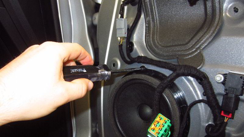 Ford-EcoSport-Interior-Door-Panel-Removal-Guide-037