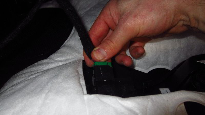 Ford-EcoSport-Interior-Door-Panel-Removal-Guide-042