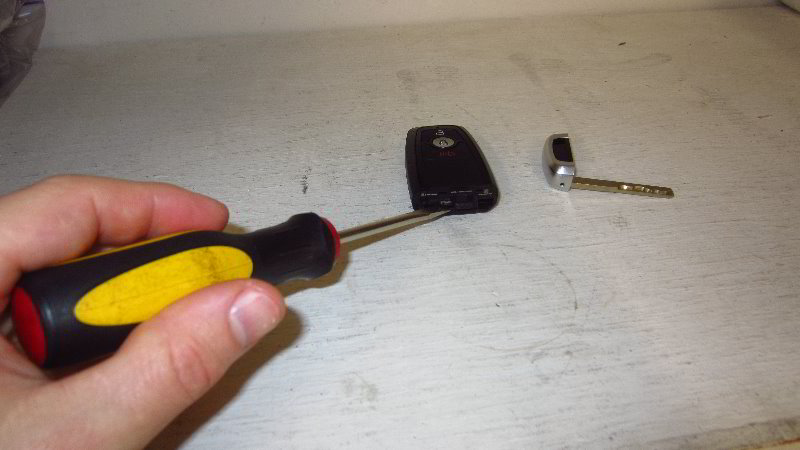 Ford-EcoSport-Key-Fob-Battery-Replacement-Guide-007