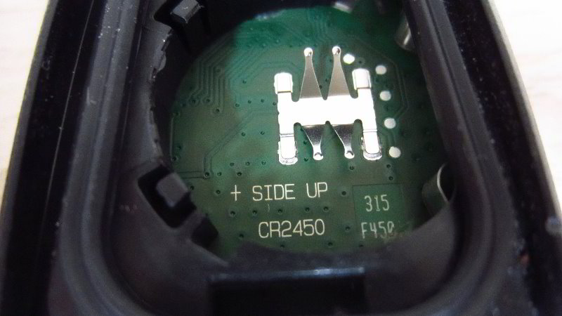 Ford-EcoSport-Key-Fob-Battery-Replacement-Guide-014