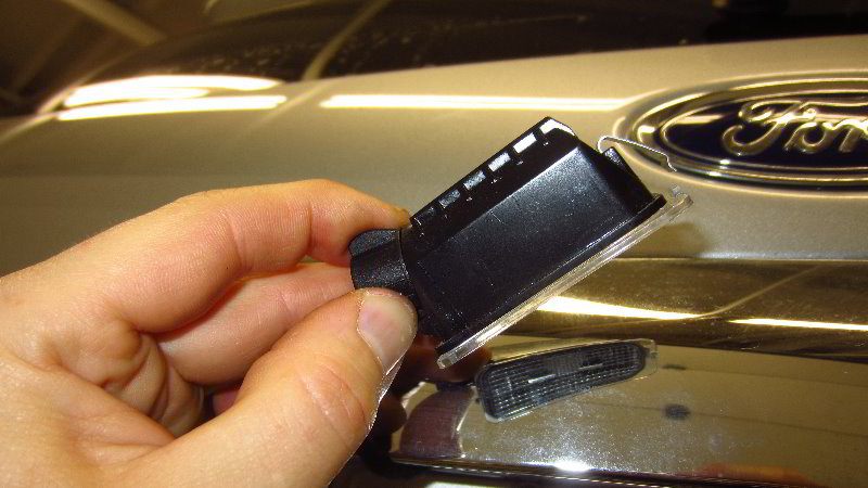 Ford-EcoSport-License-Plate-Light-Bulbs-Replacement-Guide-014