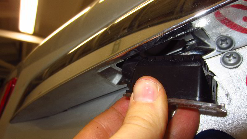 Ford-EcoSport-License-Plate-Light-Bulbs-Replacement-Guide-015