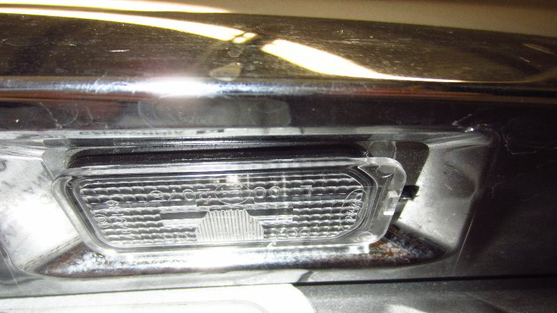 Ford-EcoSport-License-Plate-Light-Bulbs-Replacement-Guide-019
