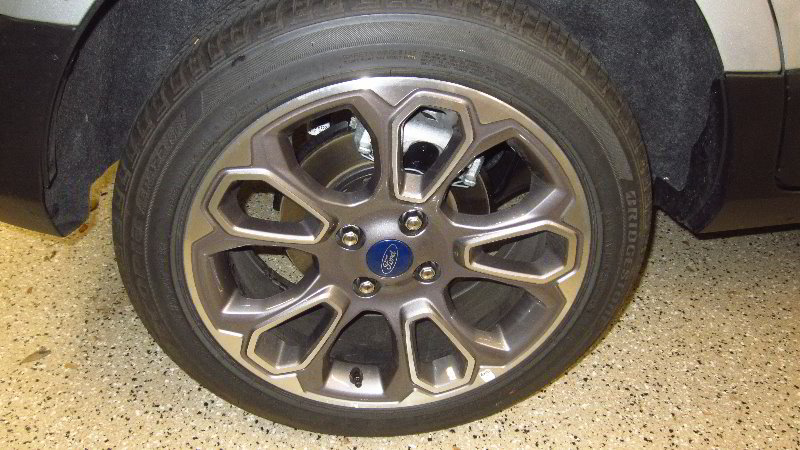 Ford-EcoSport-Rear-Brake-Pads-Replacement-Guide-048