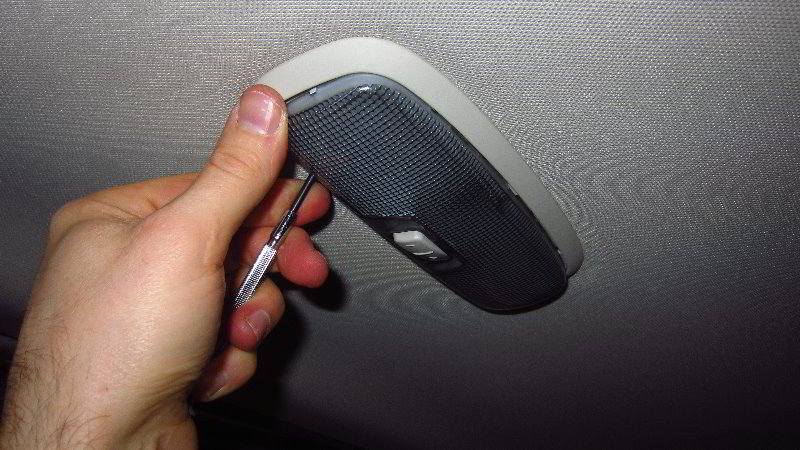 Ford-EcoSport-Rear-Dome-Light-Bulb-Replacement-Guide-004