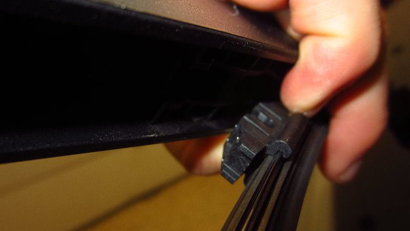 Ford-EcoSport-Rear-Wiper-Blade-Replacement-Guide-011