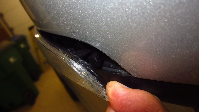 Ford-EcoSport-Side-View-Mirror-Turn-Signal-Light-Bulb-Replacement-Guide-003