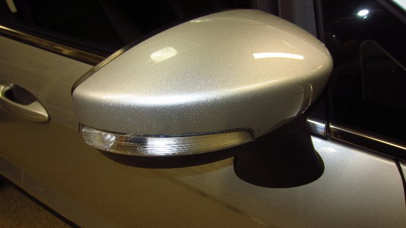 Ford-EcoSport-Side-View-Mirror-Turn-Signal-Light-Bulb-Replacement-Guide-026