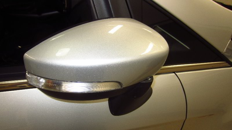 Ford-EcoSport-Side-View-Mirror-Turn-Signal-Light-Bulb-Replacement-Guide-029