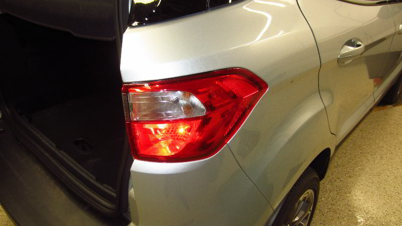 Ford-EcoSport-Tail-Light-Bulbs-Replacement-Guide-003