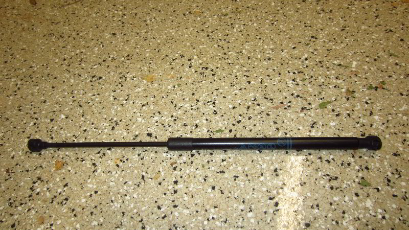 Ford-EcoSport-Tailgate-Strut-Replacement-Guide-008