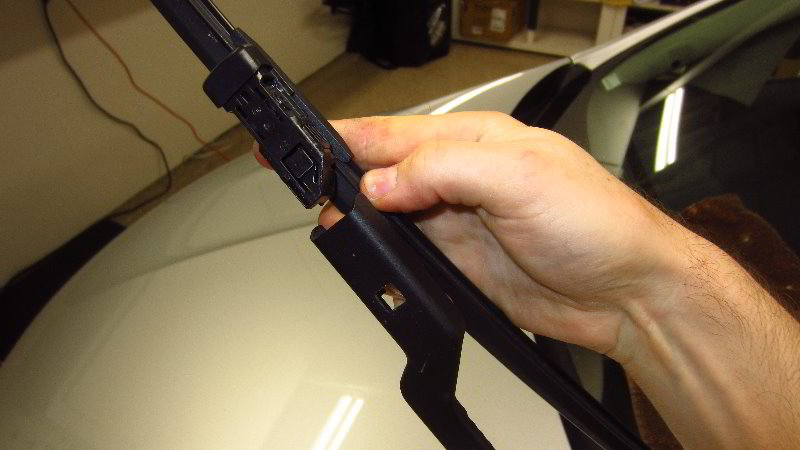Ford-EcoSport-Windshield-Window-Wiper-Blades-Replacement-Guide-011