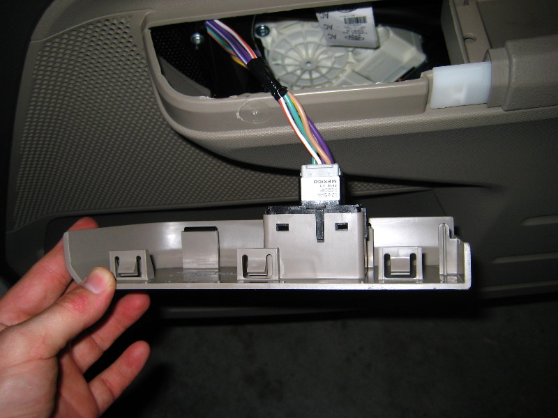 Ford-Edge-Front-Door-Speaker-Replacement-Guide-026