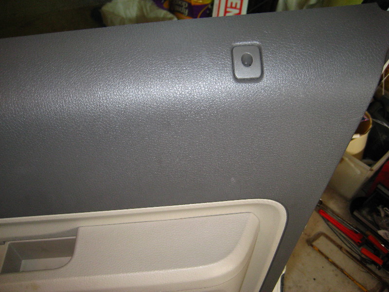 Ford-Edge-Front-Door-Speaker-Replacement-Guide-032