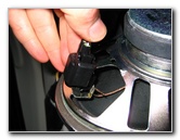 Ford-Edge-Front-Door-Speaker-Replacement-Guide-039