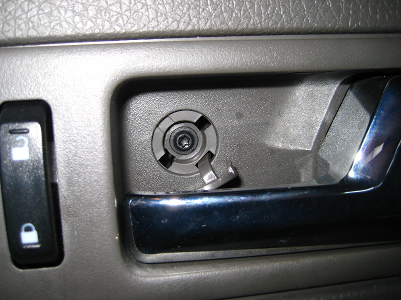 Ford-Edge-Power-Window-Motor-Replacement-Guide-009