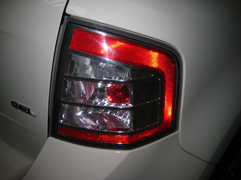 2010 Ford escape tail light bulb replacement