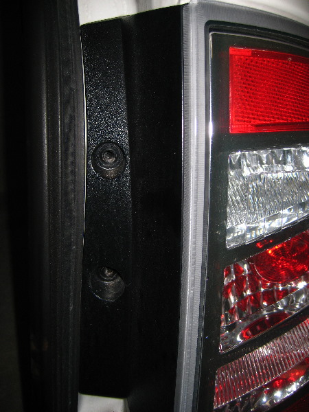 Ford-Edge-Tail-Light-Bulbs-Replacement-Guide-005