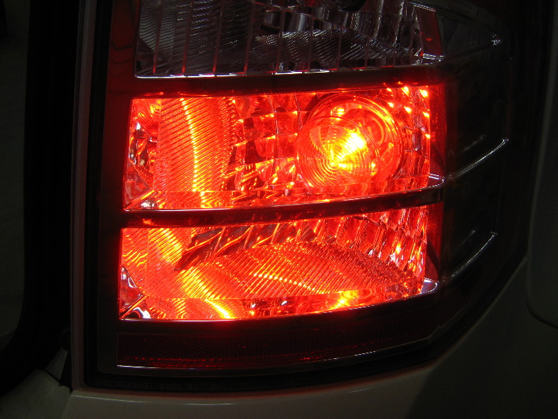 Ford-Edge-Tail-Light-Bulbs-Replacement-Guide-028