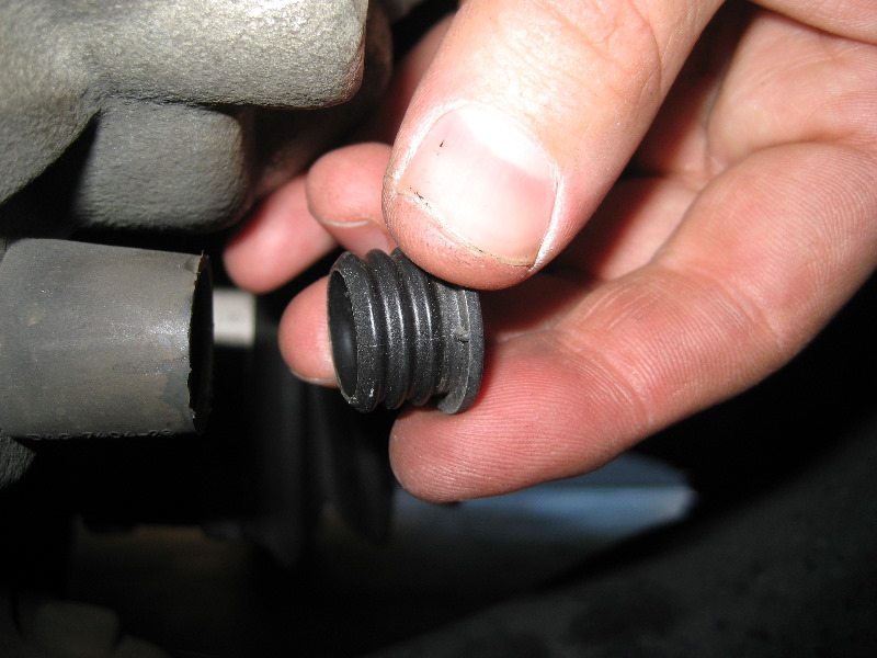 Ford-Escape-Front-Brake-Pads-Replacement-Guide-037