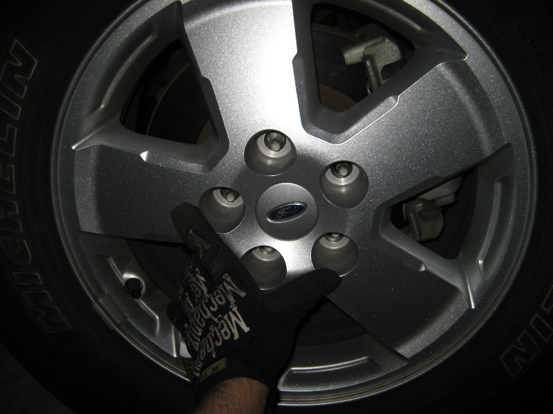 Ford-Escape-Front-Brake-Pads-Replacement-Guide-045