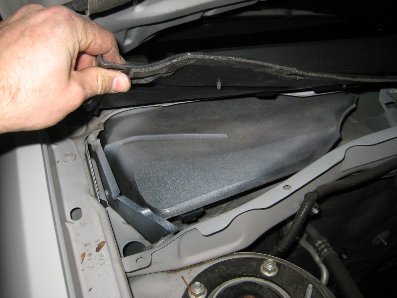Replacing cabin air filter 2008 ford escape #10