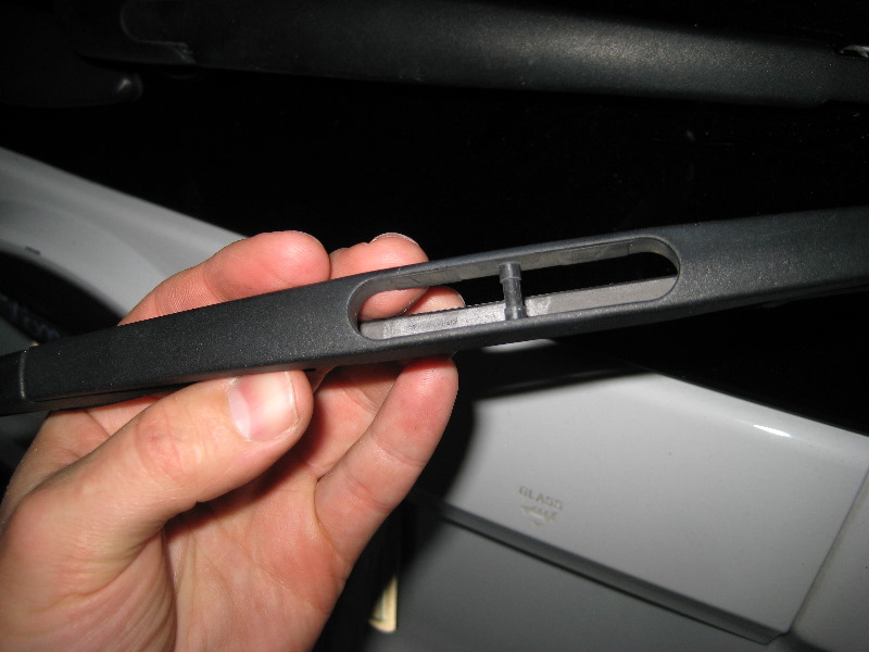 Ford escape wiper blade replacement size