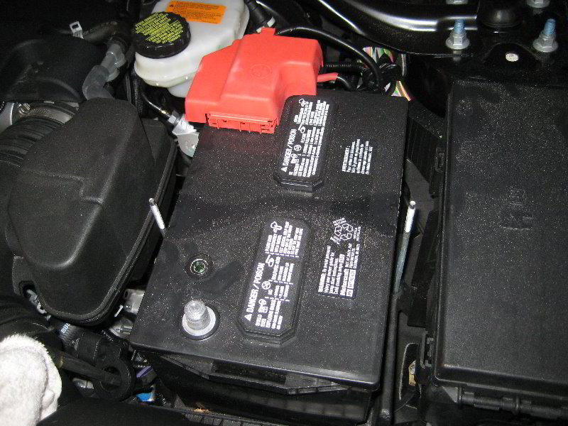 Ford-Explorer-12V-Automotive-Battery-Replacement-Guide-007